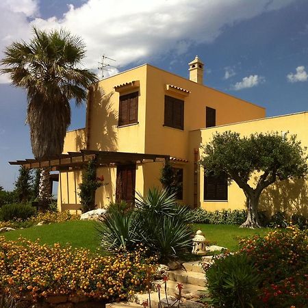 Il Giardino Delle Aloe Guest House Favignana Luaran gambar