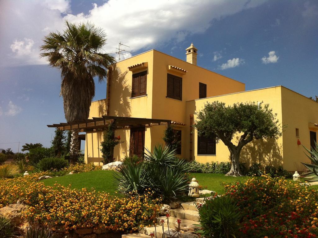 Il Giardino Delle Aloe Guest House Favignana Luaran gambar
