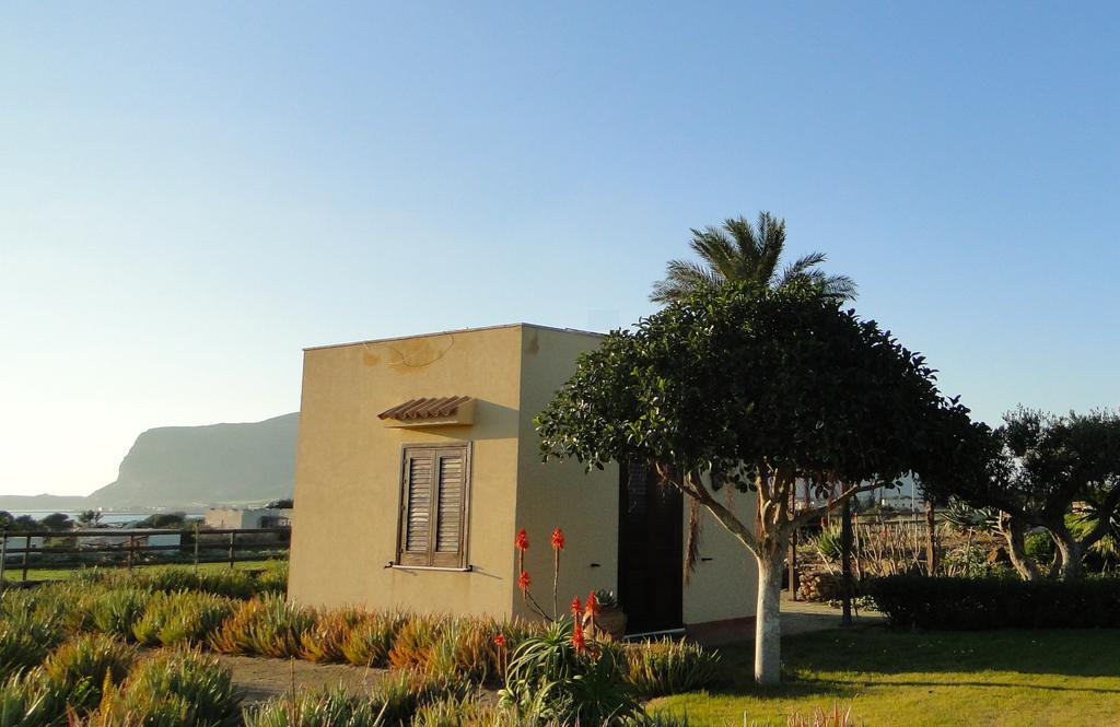 Il Giardino Delle Aloe Guest House Favignana Luaran gambar